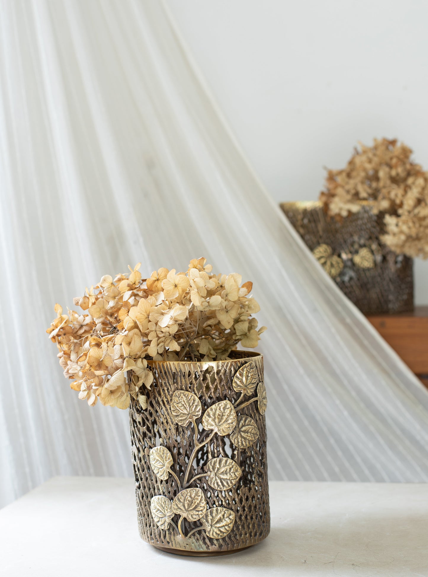 WOVEN VASE