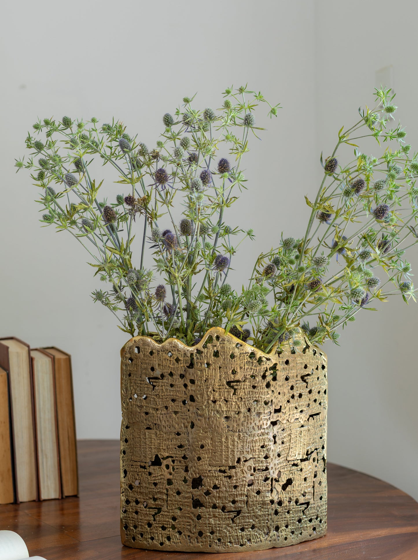 JUTE TEXTURED VASE