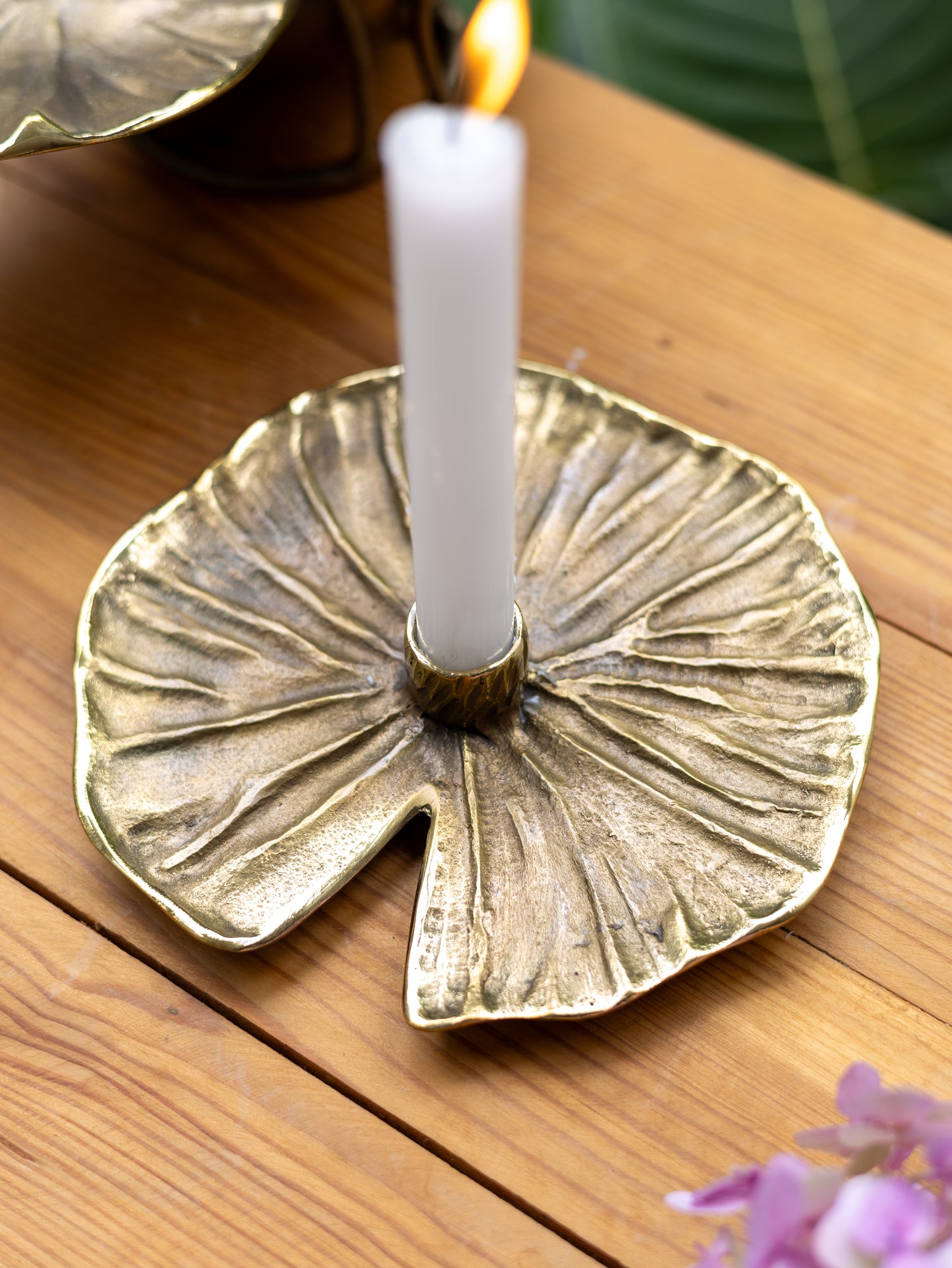 LOTUS LEAF CANDLE PLATE