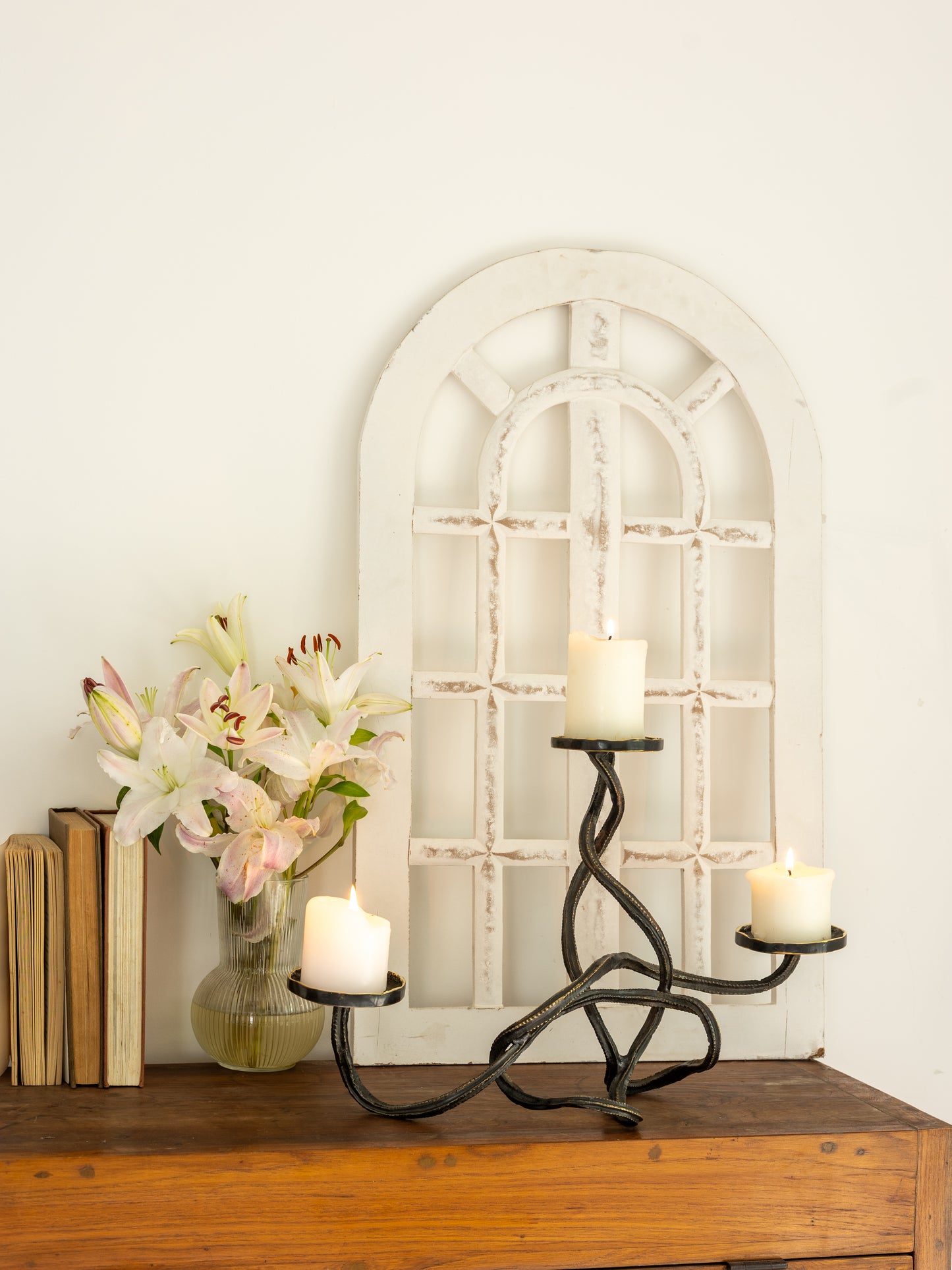 KNOTTED CANDLE HOLDER