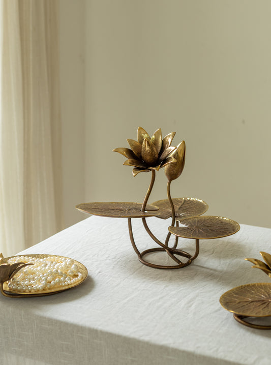 LOTUS TRIO SCULPTURE