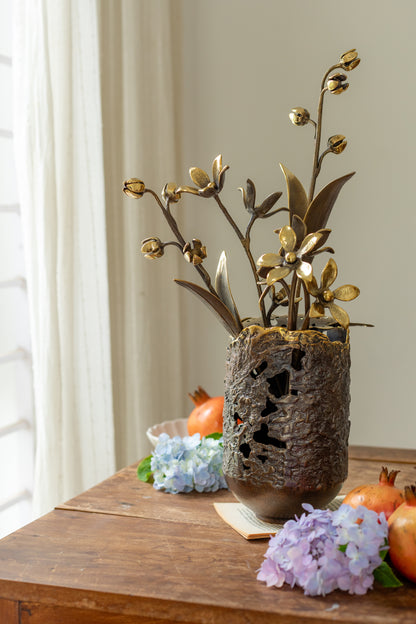 ORGANIC VASE